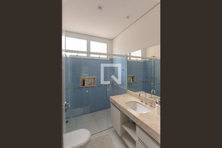 Casa de condomínio à venda com 480m², 4 quartos e 2 vagasBanheiro da Suíte 3