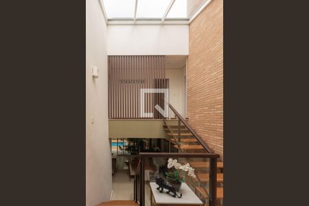 Escada Suítes de casa de condomínio à venda com 4 quartos, 480m² em Swiss Park, Campinas