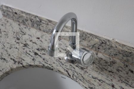 Banheiro de casa de condomínio para alugar com 2 quartos, 70m² em Casa Verde Alta, São Paulo