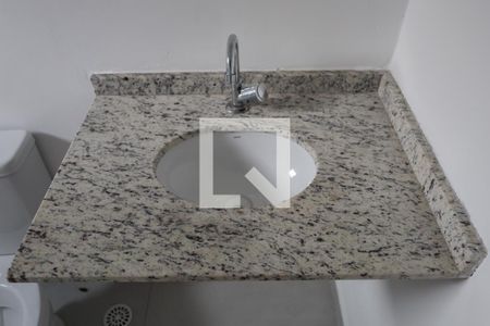 Casa de condomínio para alugar com 70m², 2 quartos e 1 vaga Casa de condomínio para alugar com 70m², 2 quartos e 1 vagaBanheiro
