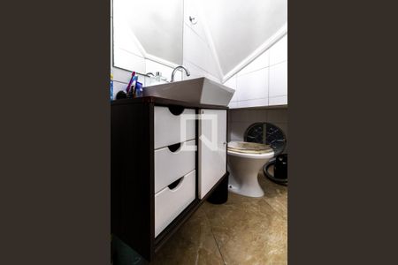 Casa à venda com 220m², 3 quartos e 2 vagasLavabo