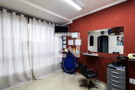 Casa à venda com 220m², 3 quartos e 2 vagasSalão 