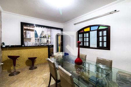 Casa à venda com 220m², 3 quartos e 2 vagasCozinha 