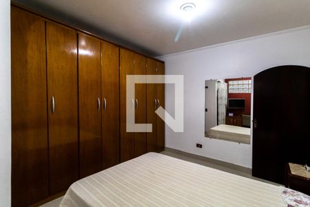 Casa à venda com 220m², 3 quartos e 2 vagasSuíte 