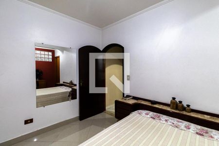 Casa à venda com 220m², 3 quartos e 2 vagasSuíte 