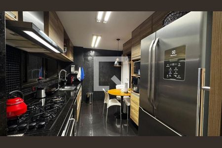 Apartamento à venda com 194m², 3 quartos e 2 vagas Apartamento à venda com 194m², 3 quartos e 2 vagasFoto 12