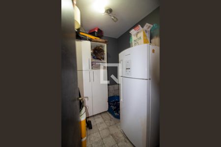 Casa à venda com 220m², 3 quartos e 4 vagasQuarto de Serviço