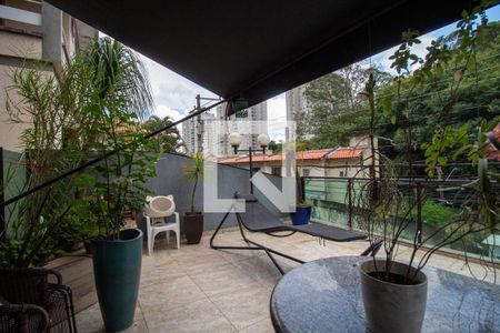 Varanda de casa à venda com 3 quartos, 220m² em Jardim das Vertentes, São Paulo