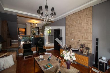 Sala de casa à venda com 3 quartos, 220m² em Jardim das Vertentes, São Paulo