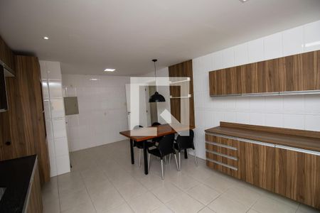Apartamento à venda com 297m², 5 quartos e 3 vagasCozinha