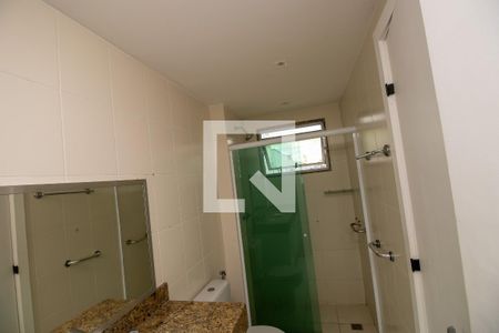 Apartamento à venda com 297m², 5 quartos e 3 vagasBanheiro quarto 1