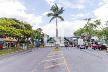 Casa de condomínio para alugar com 390m², 3 quartos e 6 vagasFachada e portaria