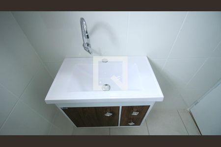 Casa para alugar com 70m², 2 quartos e sem vaga Casa para alugar com 70m², 2 quartos e sem vagaBanheiro