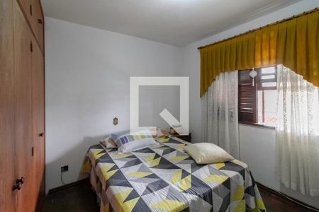 Casa à venda com 300m², 4 quartos e 3 vagas Casa à venda com 300m², 4 quartos e 3 vagasQuarto 2