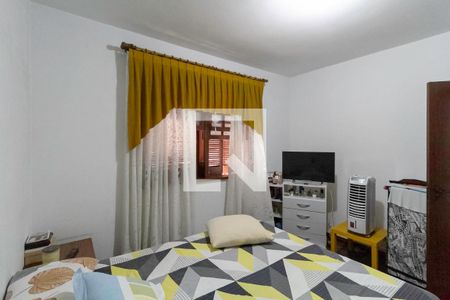 Casa à venda com 300m², 4 quartos e 3 vagas Casa à venda com 300m², 4 quartos e 3 vagasQuarto 2