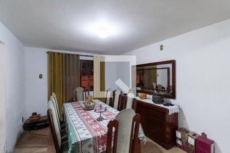 Casa à venda com 300m², 4 quartos e 3 vagas Casa à venda com 300m², 4 quartos e 3 vagasCopa