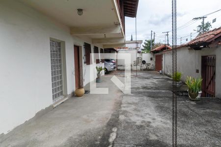 Casa à venda com 300m², 4 quartos e 3 vagas Casa à venda com 300m², 4 quartos e 3 vagasEntrada