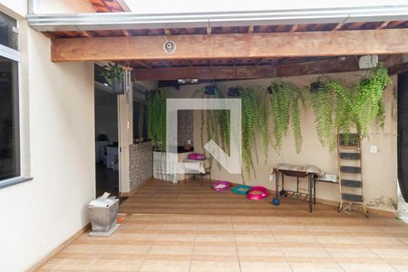 Casa à venda com 300m², 4 quartos e 3 vagas Casa à venda com 300m², 4 quartos e 3 vagasÁrea Gourmet