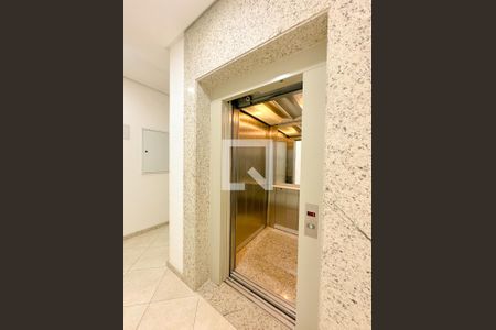 Apartamento para alugar com 124m², 2 quartos e 1 vagaElevador