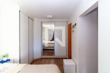 Apartamento à venda com 127m², 3 quartos e 2 vagas Apartamento à venda com 127m², 3 quartos e 2 vagasQuarto 3 - Suíte