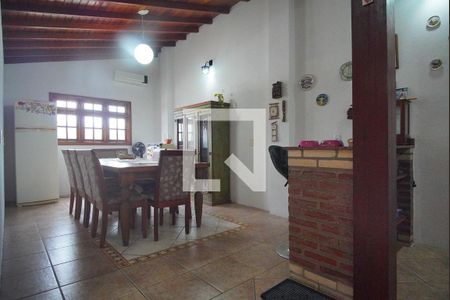 Casa à venda com 250m², 3 quartos e 3 vagasSalão de Festas