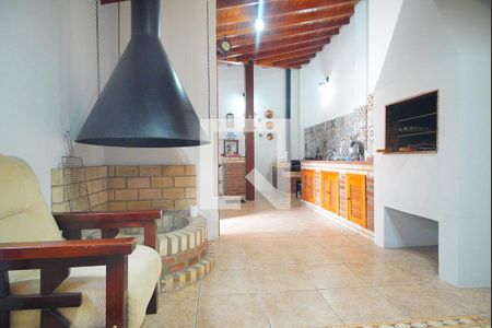 Casa à venda com 250m², 3 quartos e 3 vagasSalão de Festas - Lareira e Churrasqueira
