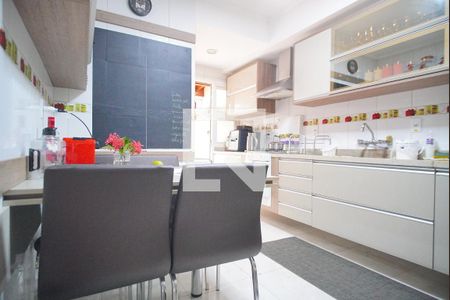 Casa à venda com 250m², 3 quartos e 3 vagasCozinha