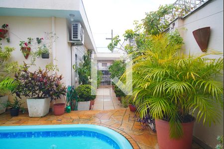 Casa à venda com 250m², 3 quartos e 3 vagasPátio Lateral