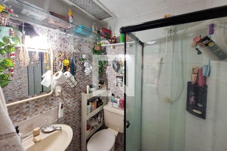 Apartamento à venda com 100m², 3 quartos e 1 vaga Apartamento à venda com 100m², 3 quartos e 1 vagaBanheiro da Suíte