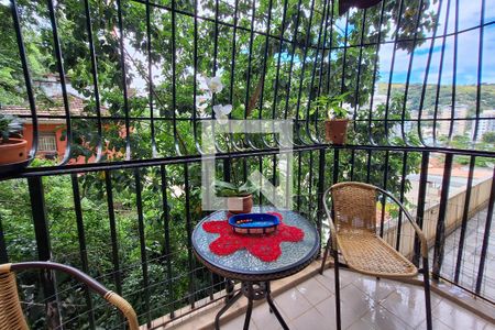 Apartamento à venda com 100m², 3 quartos e 1 vaga Apartamento à venda com 100m², 3 quartos e 1 vagaVaranda da Sala