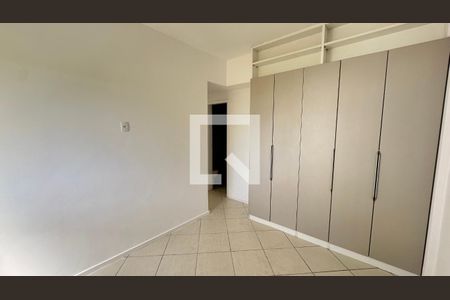 Apartamento à venda com 250m², 5 quartos e 2 vagas Apartamento à venda com 250m², 5 quartos e 2 vagasQuarto 5