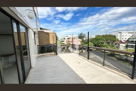 Apartamento à venda com 250m², 5 quartos e 2 vagas Apartamento à venda com 250m², 5 quartos e 2 vagasÁrea Externa