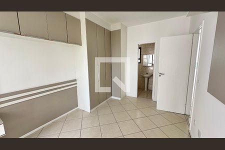 Apartamento à venda com 250m², 5 quartos e 2 vagas Apartamento à venda com 250m², 5 quartos e 2 vagasQuarto 3