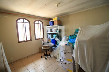 Casa para alugar com 320m², 4 quartos e 1 vaga Casa para alugar com 320m², 4 quartos e 1 vagaQuarto de Serviço