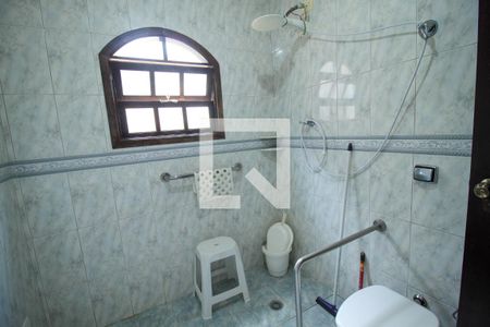 Casa para alugar com 320m², 4 quartos e 1 vaga Casa para alugar com 320m², 4 quartos e 1 vagaBanheiro