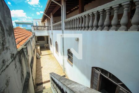 Casa para alugar com 320m², 4 quartos e 1 vaga Casa para alugar com 320m², 4 quartos e 1 vagaCorredor