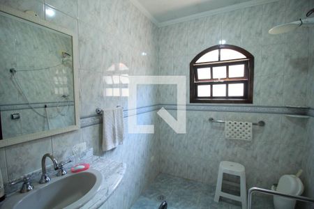 Casa para alugar com 320m², 4 quartos e 1 vaga Casa para alugar com 320m², 4 quartos e 1 vagaBanheiro