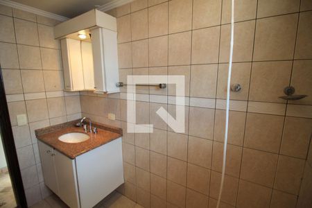 Casa para alugar com 320m², 4 quartos e 1 vaga Casa para alugar com 320m², 4 quartos e 1 vagaBanheiro de Serviço