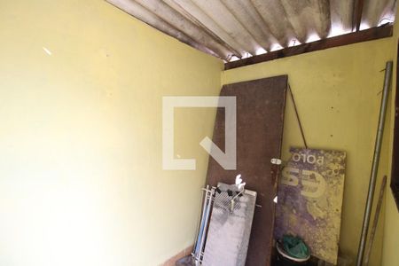 Casa à venda com 230m², 4 quartos e 2 vagasCasa 2 - Área de Serviço - Quarto