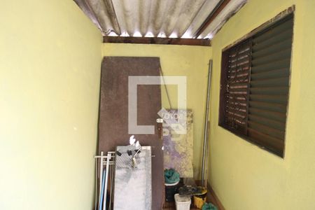 Casa à venda com 230m², 4 quartos e 2 vagasCasa 2 - Área de Serviço - Quarto