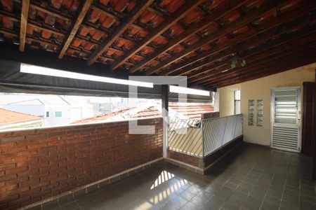 Casa à venda com 230m², 4 quartos e 2 vagasQuarto 2 - Varanda