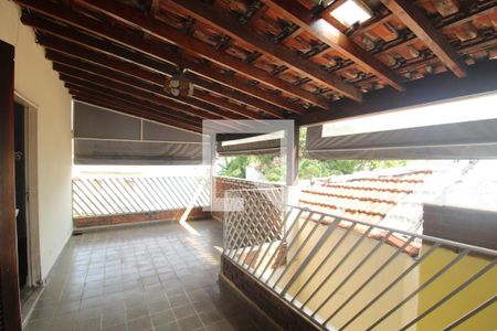 Casa à venda com 230m², 4 quartos e 2 vagasQuarto 2 - Varanda