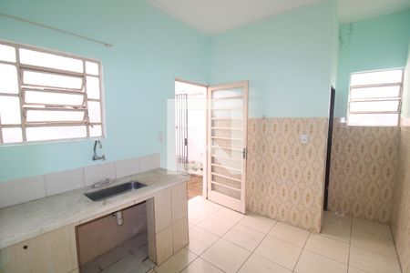 Casa à venda com 230m², 4 quartos e 2 vagasCasa 2 - Sala / Cozinha