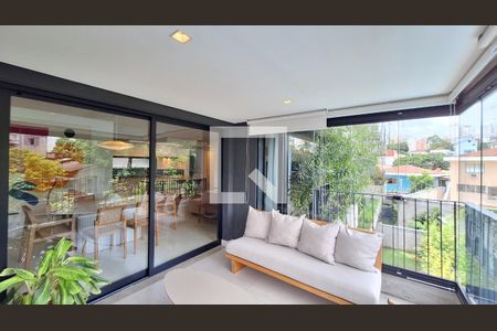 Varanda de apartamento à venda com 3 quartos, 138m² em Vila Ipojuca, São Paulo