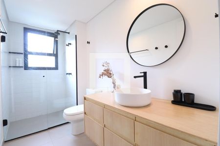 Banheiro da Suíte 1 de apartamento à venda com 3 quartos, 138m² em Vila Ipojuca, São Paulo