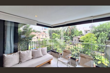 Varanda de apartamento à venda com 3 quartos, 138m² em Vila Ipojuca, São Paulo