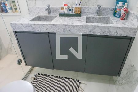 Apartamento à venda com 143m², 3 quartos e 2 vagasBanheiro da Suíte 1