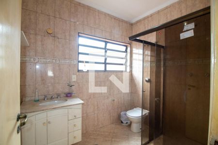 Casa à venda com 147m², 3 quartos e 2 vagas Casa à venda com 147m², 3 quartos e 2 vagasBanheiro