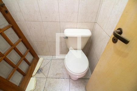 Casa à venda com 147m², 3 quartos e 2 vagas Casa à venda com 147m², 3 quartos e 2 vagasBanheiro de Serviço