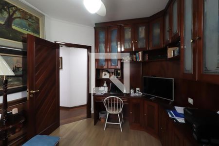 Apartamento à venda com 176m², 4 quartos e 2 vagasQuarto 2